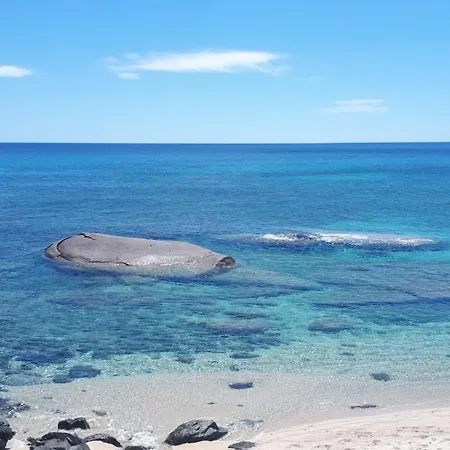 Eleonora, Sulle Bianche Spiagge Di Sant Elmo E Castiadas. Tatil Evi *