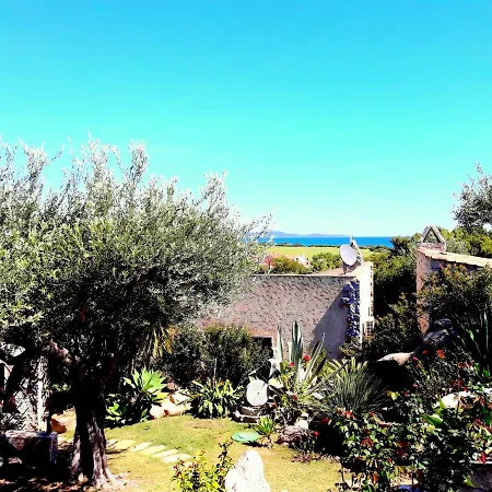 Eleonora, Sulle Bianche Spiagge Di Sant Elmo E Castiadas. Tatil Evi