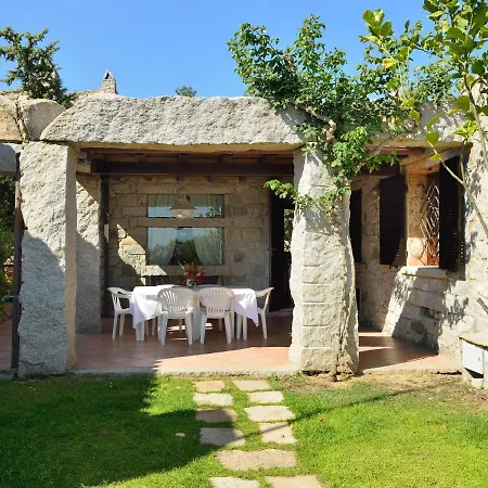 Eleonora, Sulle Bianche Spiagge Di Sant Elmo E Castiadas. Tatil Evi