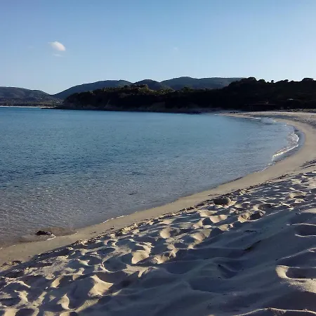Eleonora, Sulle Bianche Spiagge Di Sant Elmo E Castiadas. Casa de Férias